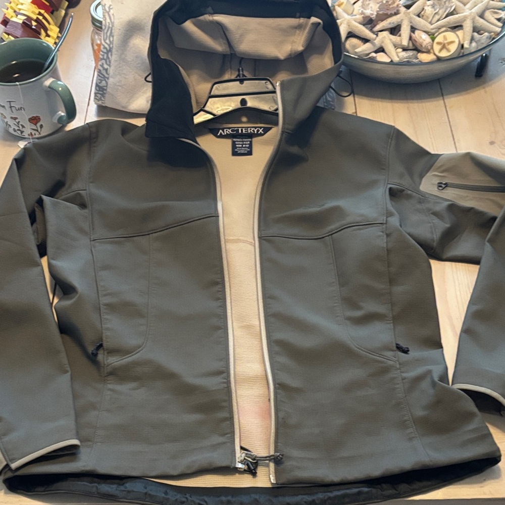 Arc'teryx Tan/ grayish Brown Women's Jacket